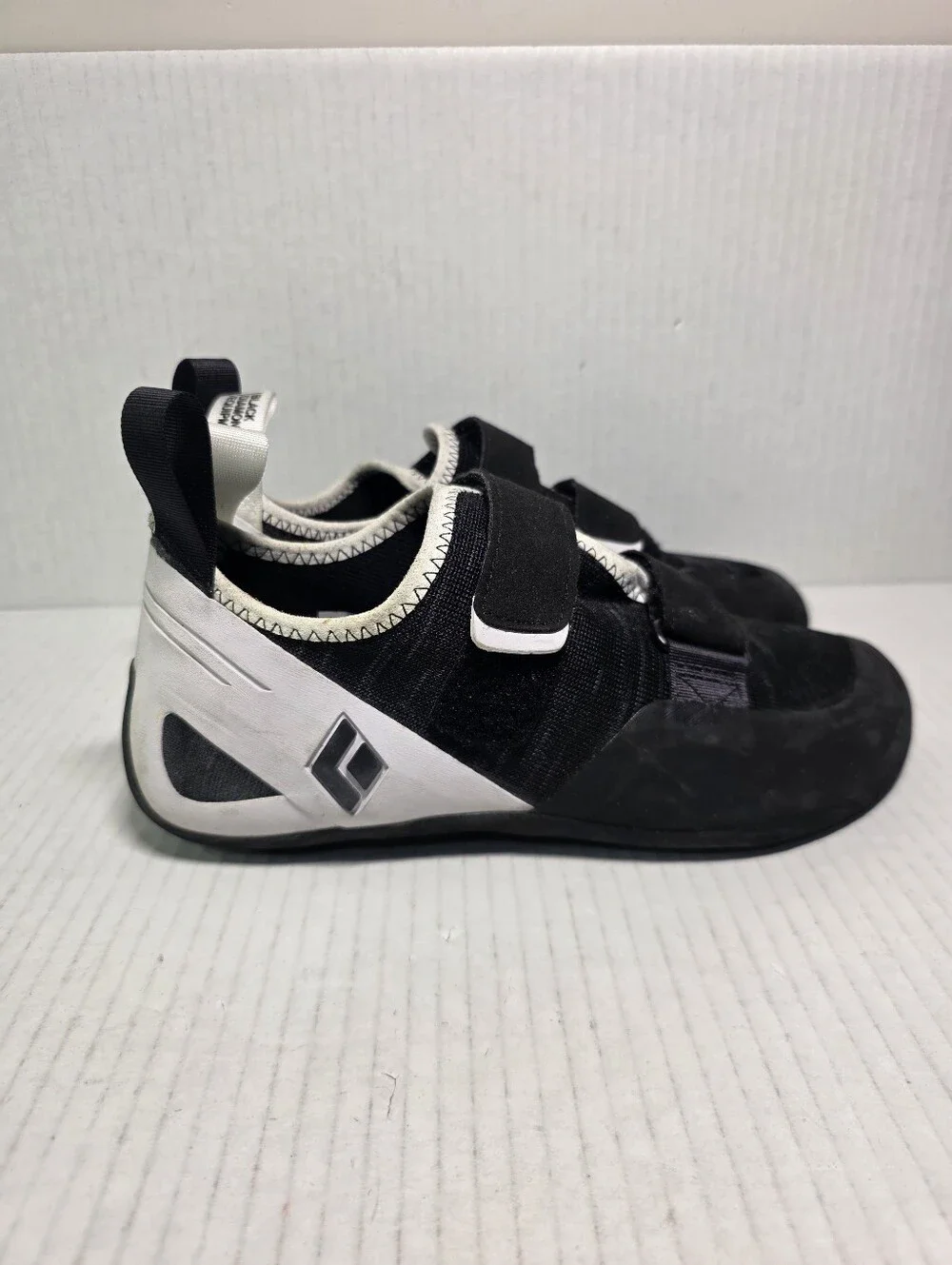 BLACK DIAMOND Momentum Rock Climbing Bouldering Shoes US M 8.5 W 9.5